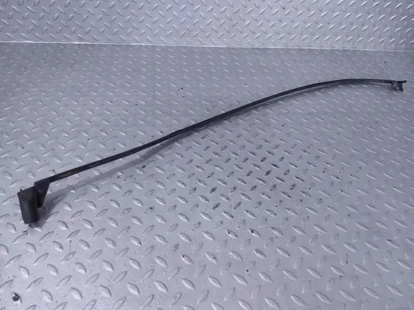 Bakrutslist höger sida OEM 9451268 för BMW XM image 3