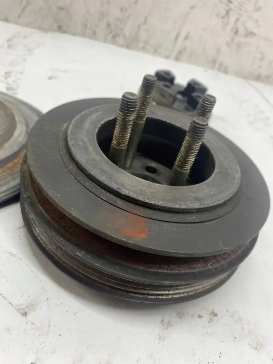 Kampiakselin hihnapyörä OEM 053105243 Audi A6 Avant image 4
