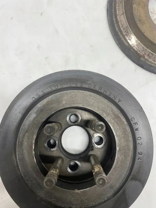 Kampiakselin hihnapyörä OEM 053105243 Audi A6 Avant image 6