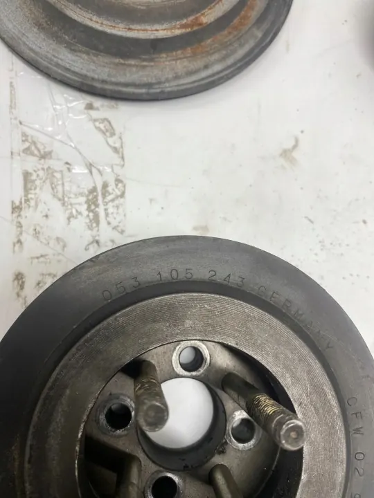 Kampiakselin hihnapyörä OEM 053105243 Audi A6 Avant image 7