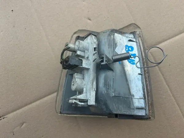 Clignotant gauche Volvo 850 1991-1994 image 2
