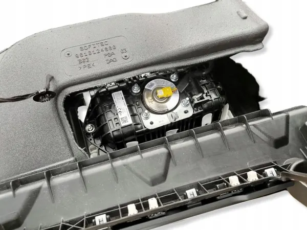 Kojelautakonsoli OEM Deska Peugeot 208 2008 image 10