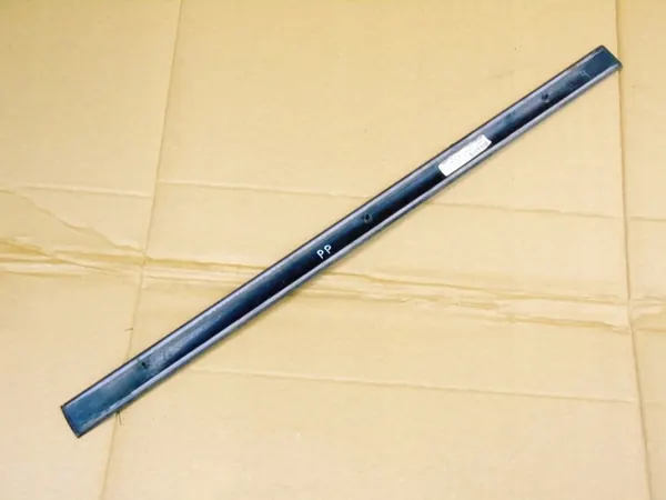 OEM OUA96EVJAB ovenlista oikea etu Chrysler Pacifica image 7