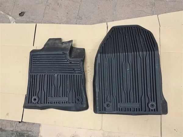 OEM R2XJ-V13087-DAW framrutorhållare Ford Courier image 3