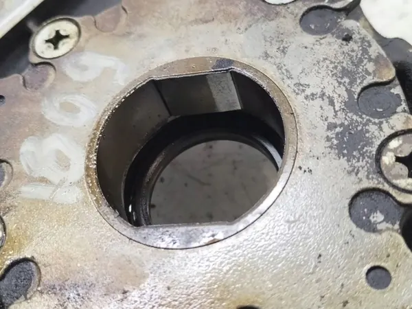 Bomba de óleo usada OEM 5907911168162 Suzuki Wagon R image 5