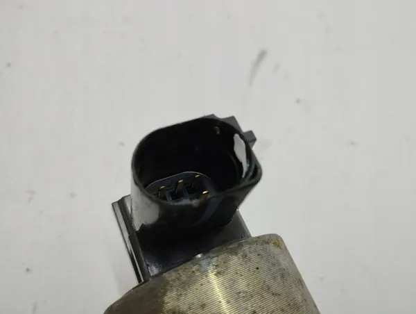 EGR-venttiili Hyundai i30 2013 OEM 284102A300 image 4