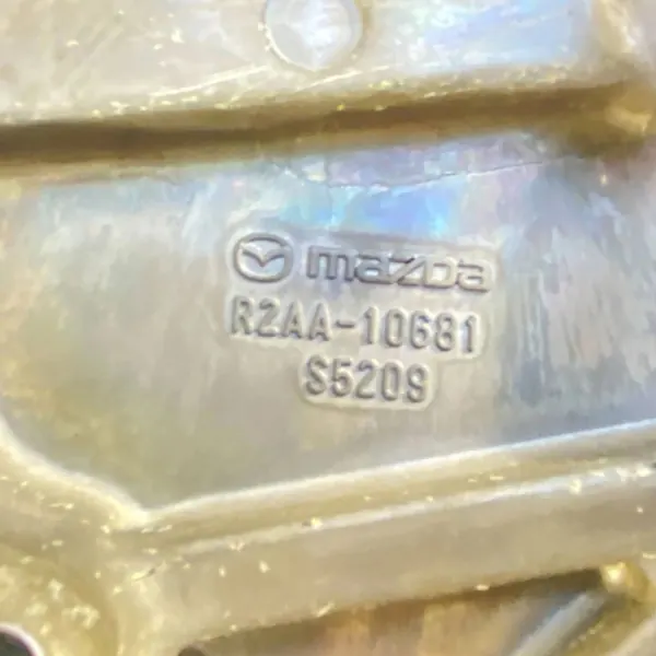 Peça de motor Mazda usado OEM R2AA10681 image 6