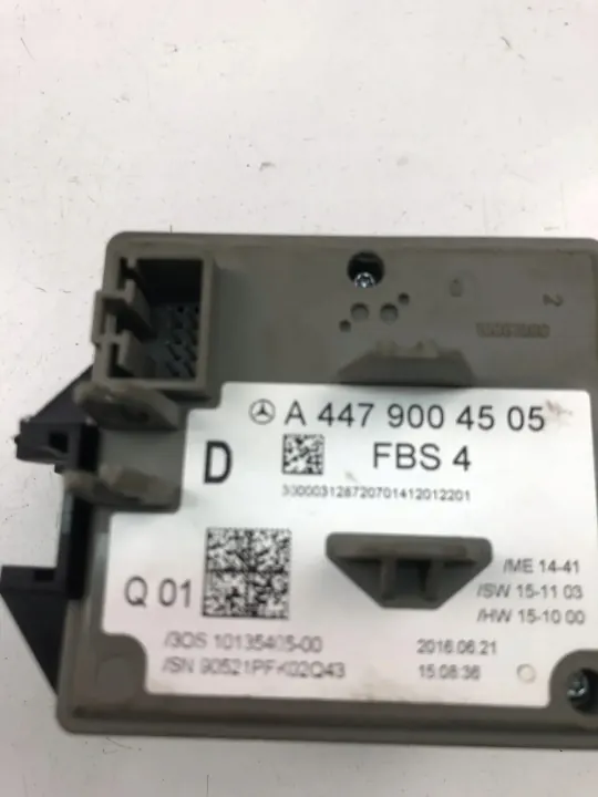 Macaco Mercedes-Benz Vito Tourer OEM 4479004505 image 3