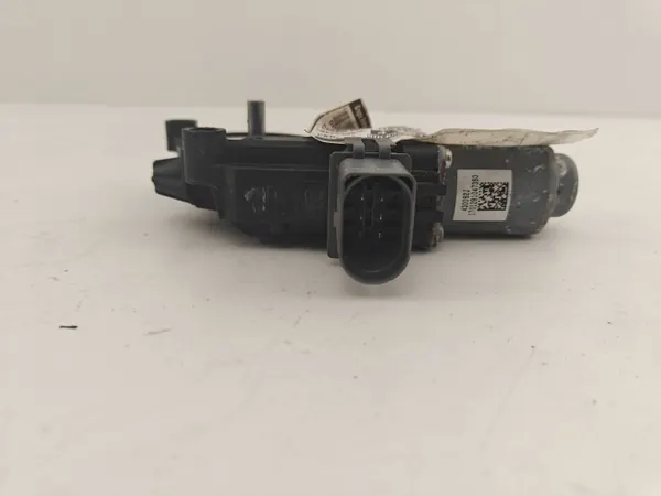 Heckfenstermotor OEM 5C3959811D Linke Seite Volkswagen image 3