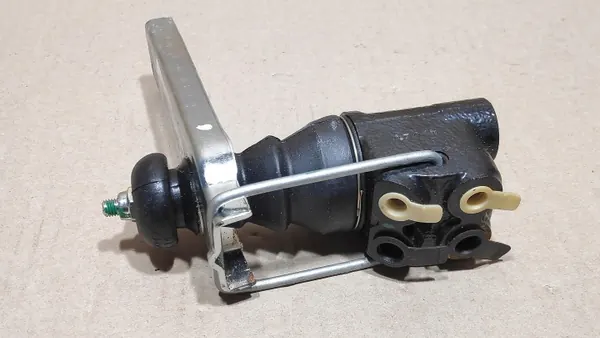 Régulateur de force de freinage OEM 464000406R Dacia Logan image 3