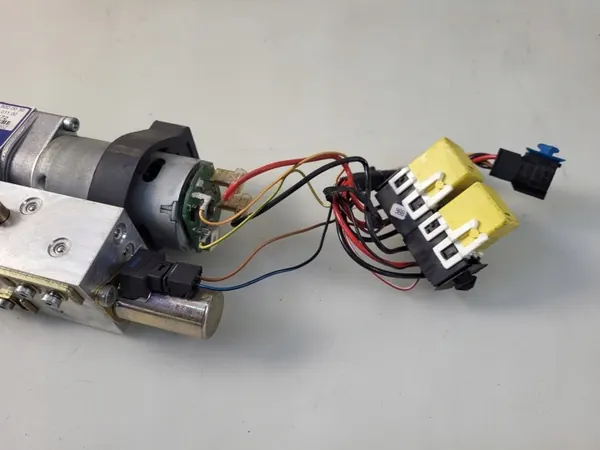 Mercedes SLK R171 tak hydraulpump OEM A1718000030 image 5