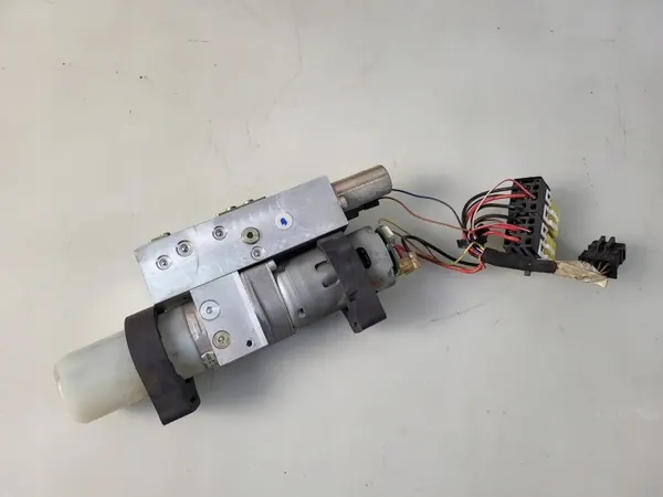 Mercedes SLK R171 tak hydraulpump OEM A1718000030 image 6