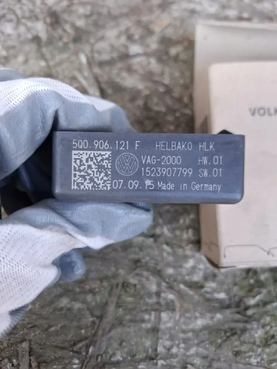 Module de relais de pompe à carburant OEM 5Q0906121F image 3