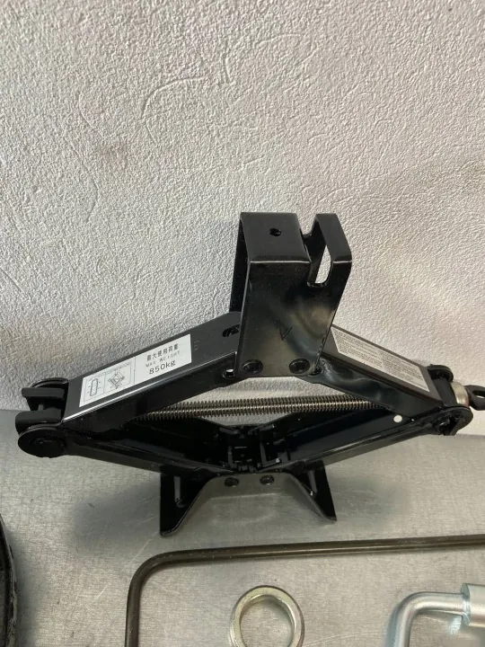 Clé de roue Subaru Forester III SH Set OEM 97035AG002 image 3