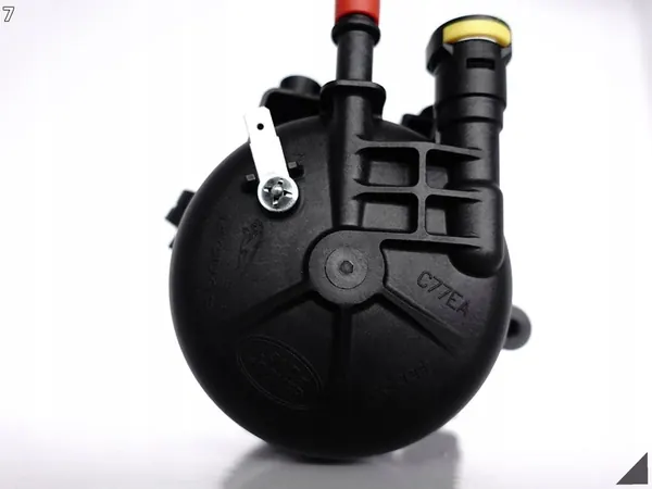 JAGUAR E-PACE DISCOVERY SPORT 2.0D BRÄNSLEFILTER LR072006 image 8