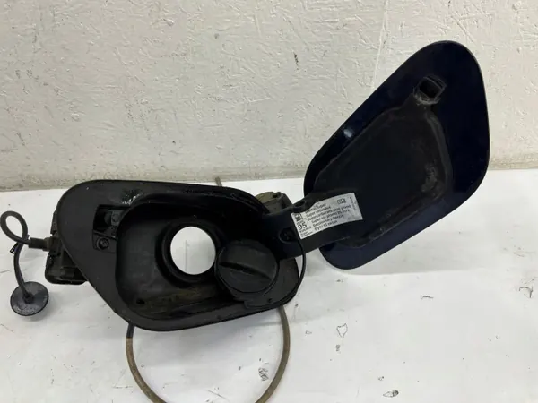 Tapa de combustible OEM 5G9809857 VW Golf VII Familiar image 3