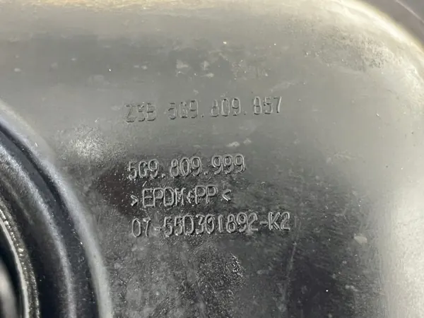 Tapa de combustible OEM 5G9809857 VW Golf VII Familiar image 6