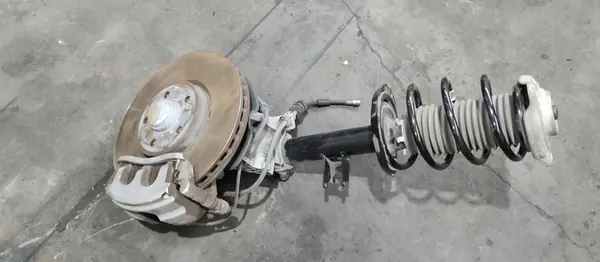 Gruppo Sospensione Anteriore Destro Mercedes CLA W118 1.3 CGI image 2