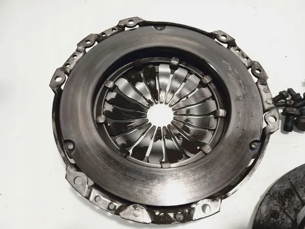 Volante de Embreagem Volkswagen OE 030105271D image 6