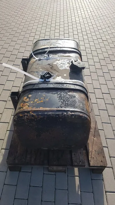 Réservoir de carburant 710 L complet MAN TGX TGS Euro 6 image 3