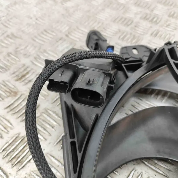 Citroen C4 III e-C4 2024 Jäähdyttimen tuulettimen kansi image 4