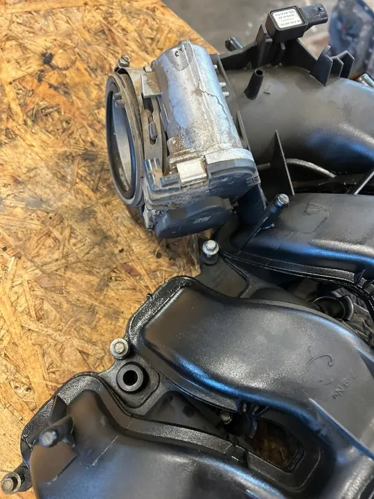 Colector de admisión OEM 05184693AE para Dodge Charger 3.6L image 5