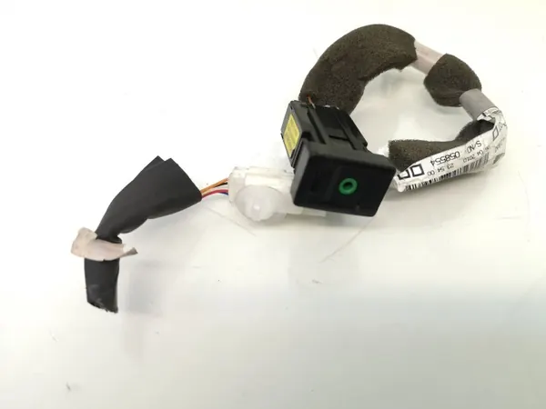 Tomada AUX Toyota OEM 861900D010 - Usado image 2