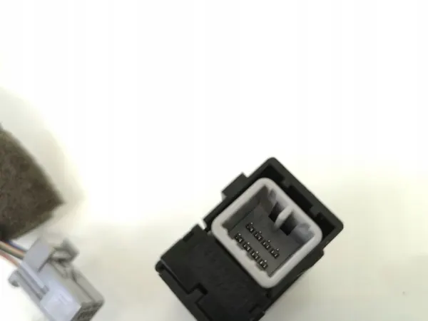 Tomada AUX Toyota OEM 861900D010 - Usado image 4