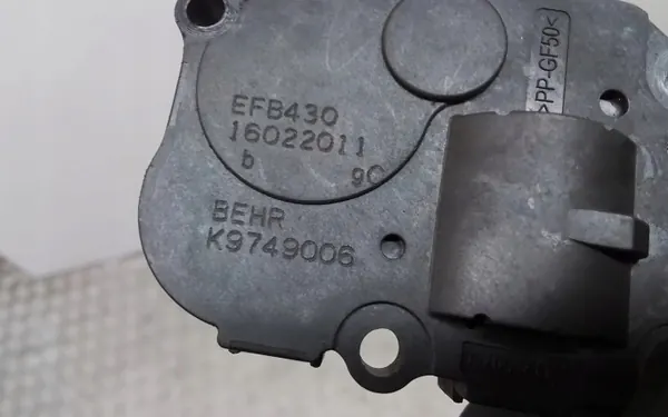 BMW Klepmotor OEM 16022011 voor 5-serie F10 2.0L Diesel image 3