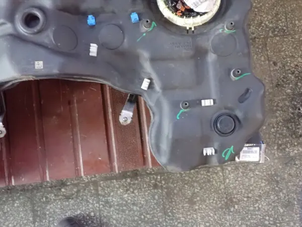 Tanque de combustível Mercedes-Benz OEM A0050088299 image 7