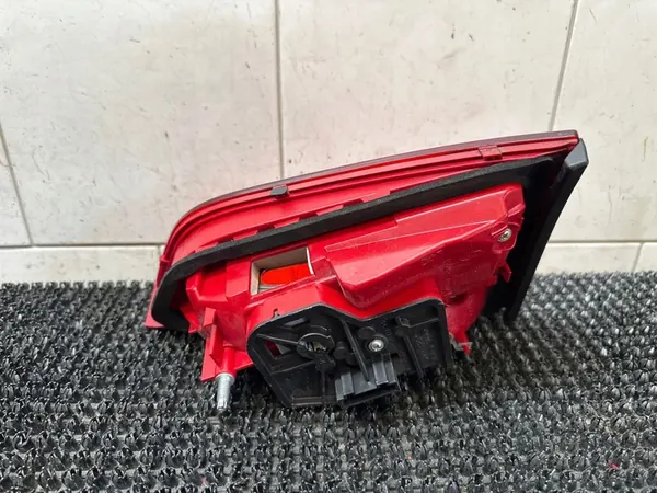 AUDI A4 B8 SEDÁN LUZ TRASERA IZQUIERDA LED image 2