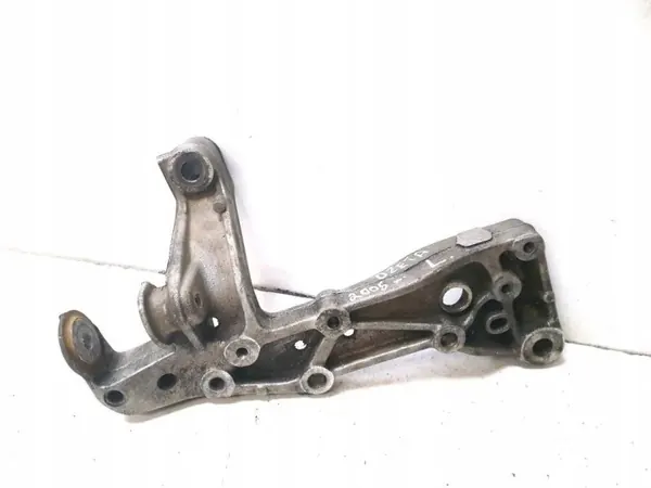 VW etukelkakiinnike vasen OEM 1K0199295F - Käytetty image 3
