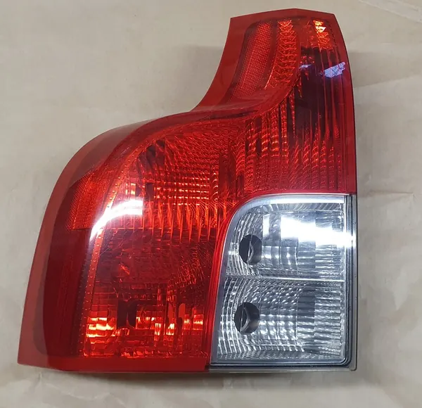 Luz Trasera Izquierda Volvo XC90 2003- OE 31213381 image 2