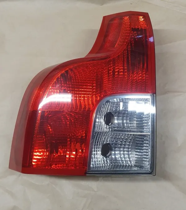 Luz Trasera Izquierda Volvo XC90 2003- OE 31213381 image 3