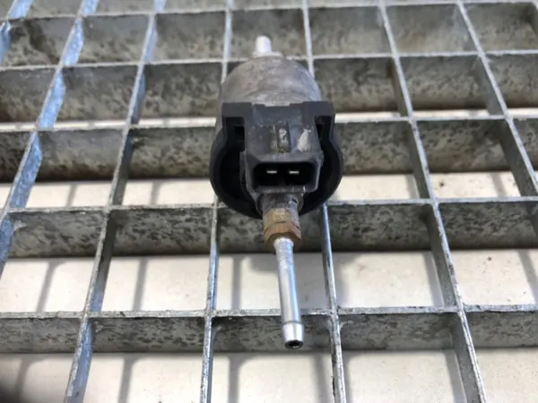 Bomba de combustible Webasto OEM 22451801 DAF XF 12.9 image 3