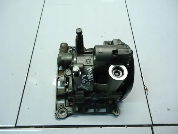 Öljypumppu MINI COOPER 1.6D N47C16 OEM 7823007 image 2