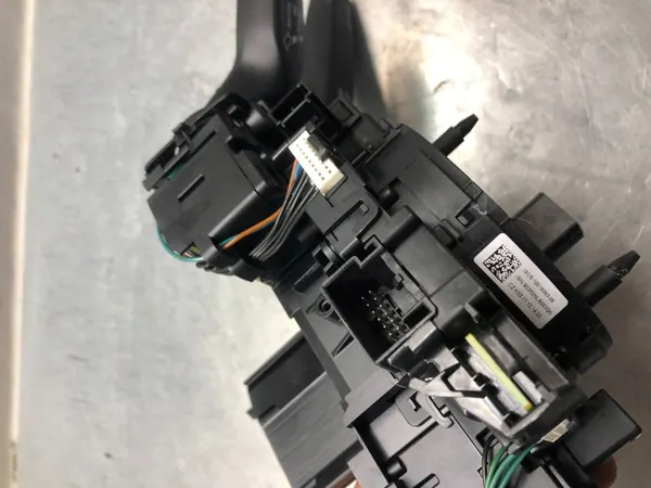 OEM 5Q0953549C hämähäkkikytkin kokonainen Audi A3 8V:lle image 6