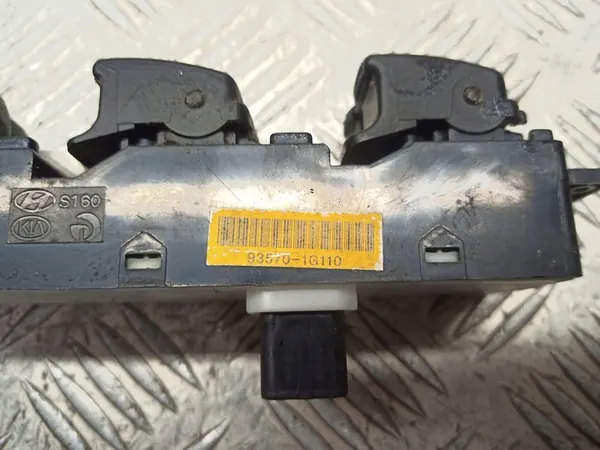 Raampaneel bestuurder KIA RIO II 1.5 D 93570-1G110 image 2