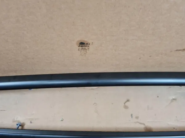 Kattokaide oikea puoli musta OEM 11A860026 VW ID4 image 3
