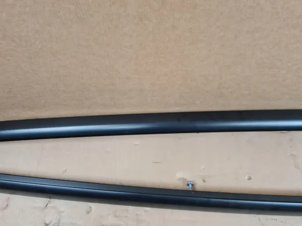 Kattokaide oikea puoli musta OEM 11A860026 VW ID4 image 8