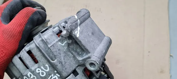 AUDI Q3 8U 2.0B Vaihtovirtageneraattori 06J903023R image 8