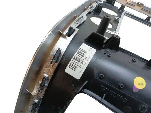 Cadre Console Centrale Volvo V60 OEM 31389133 (2013-2018) image 4