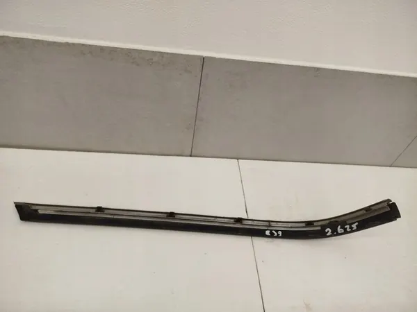 BMW 5 E39 2000 Oikea takapuskurin lista image 2