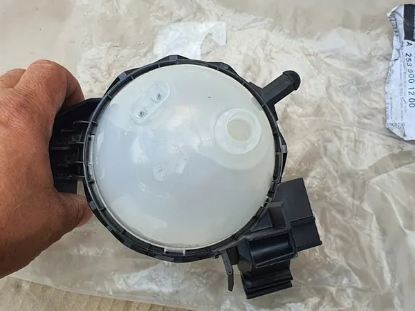 Expansiereservoir Mercedes E-Klasse W213 GLC 253 EQC OEM image 6