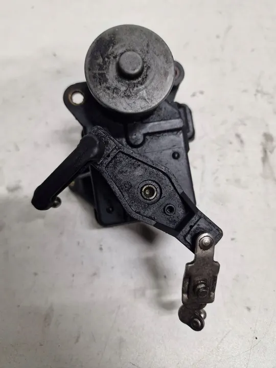 Mercedes-Benz E W211 Inlaatspruitstuk Actuator image 5