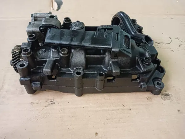 Olje pump VW Audi Skoda Seat 2.0 TDI OEM image 2