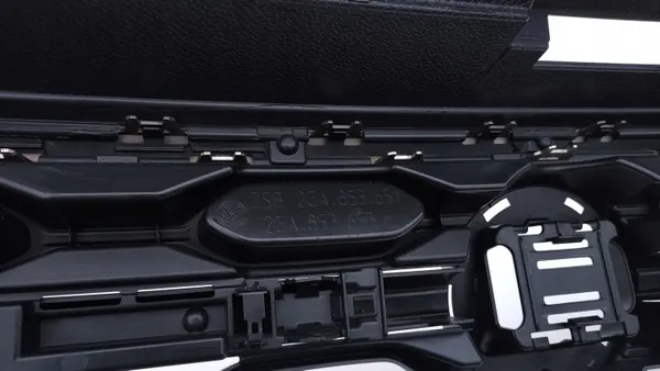 VW T-Roc 2GA etukromigrilli OEM 2GA853651 image 6