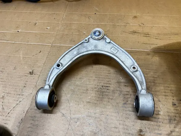 Braccio di controllo superiore anteriore destro Porsche Panamera 970 I Lift image 3