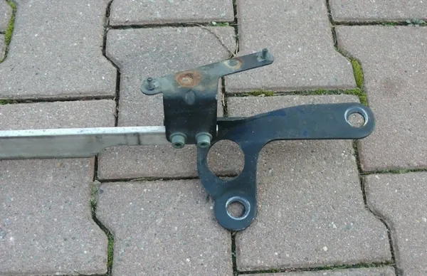 Jousituksen kiinnitysväli OEM 4B0805645 Audi A6 C5 image 4