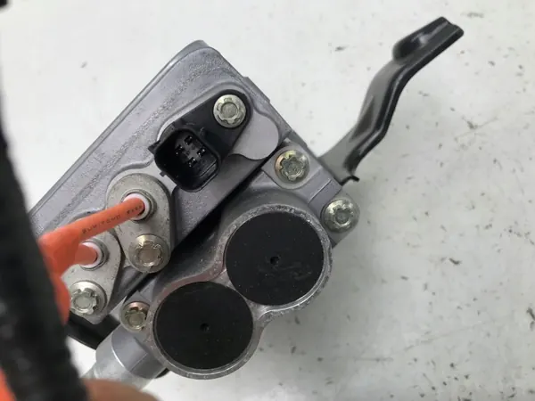 Koelvloeistofverwarmer OEM 1J710-6PA-G010-M1 voor Honda e:NY1 image 3